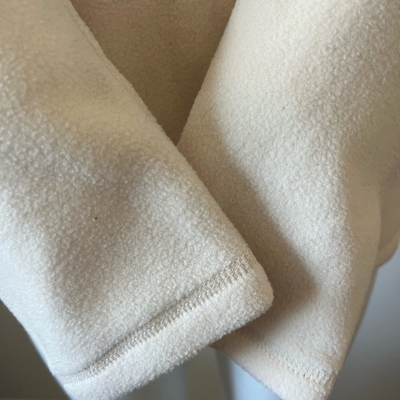 Old Navy Fleece Sweater - Picture 4 of 8